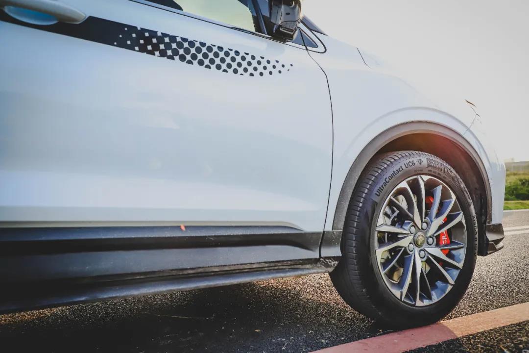 吉利繽越 剎車改裝 升級(jí)VINIC DF40C 超薄大四套裝